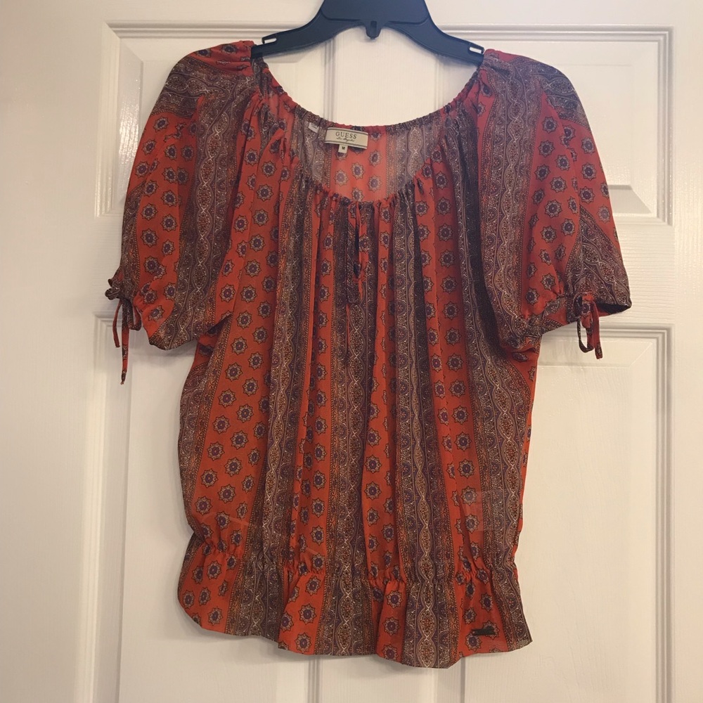 Guess top